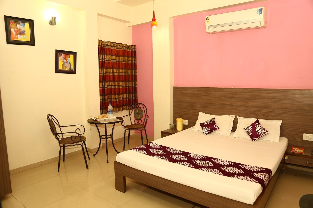 Hotel Kunal Abu Road Room photo