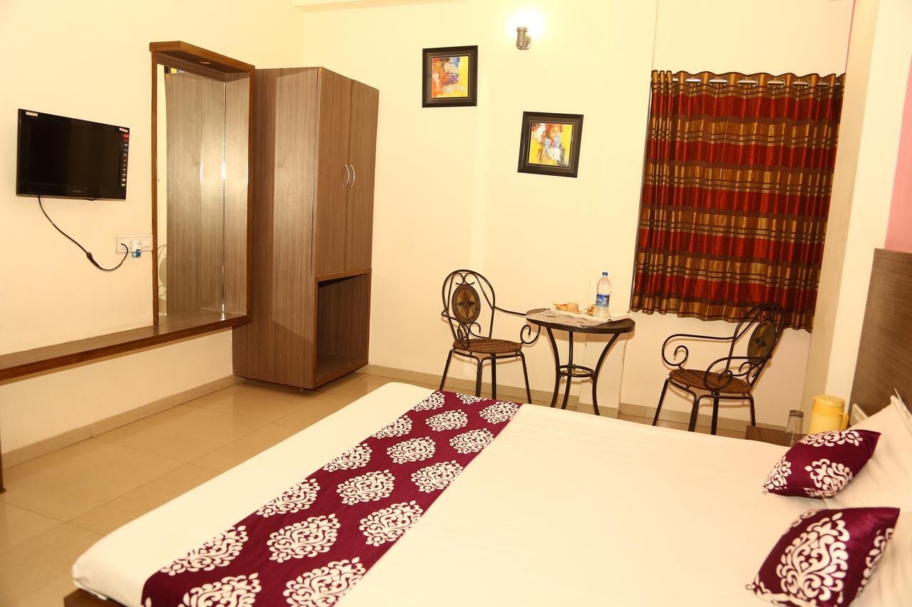 Hotel Kunal Abu Road Room photo